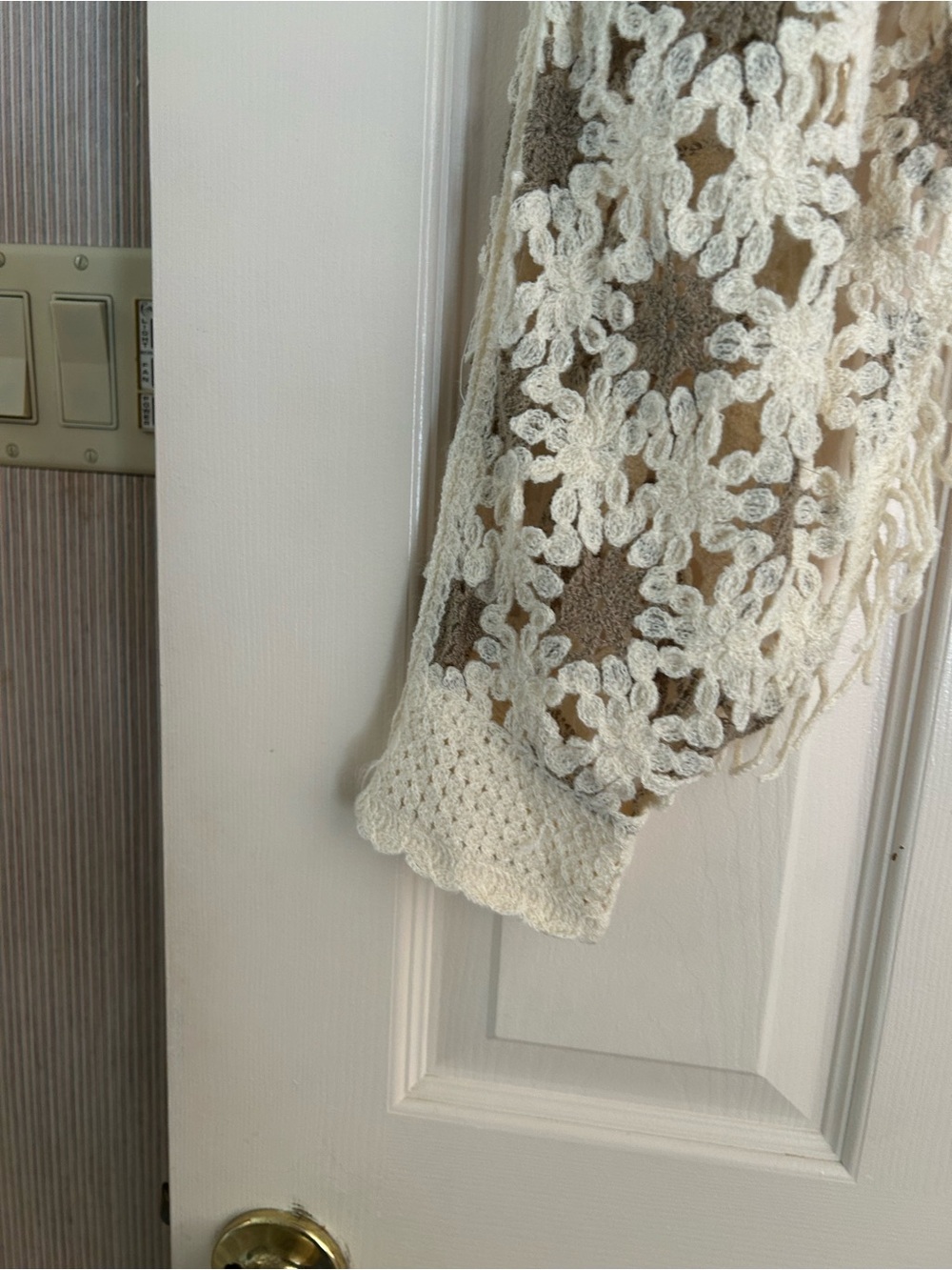 House of Harlow 1960 Cream Crochet Fringe Cropped Top - Picture 3 of 4